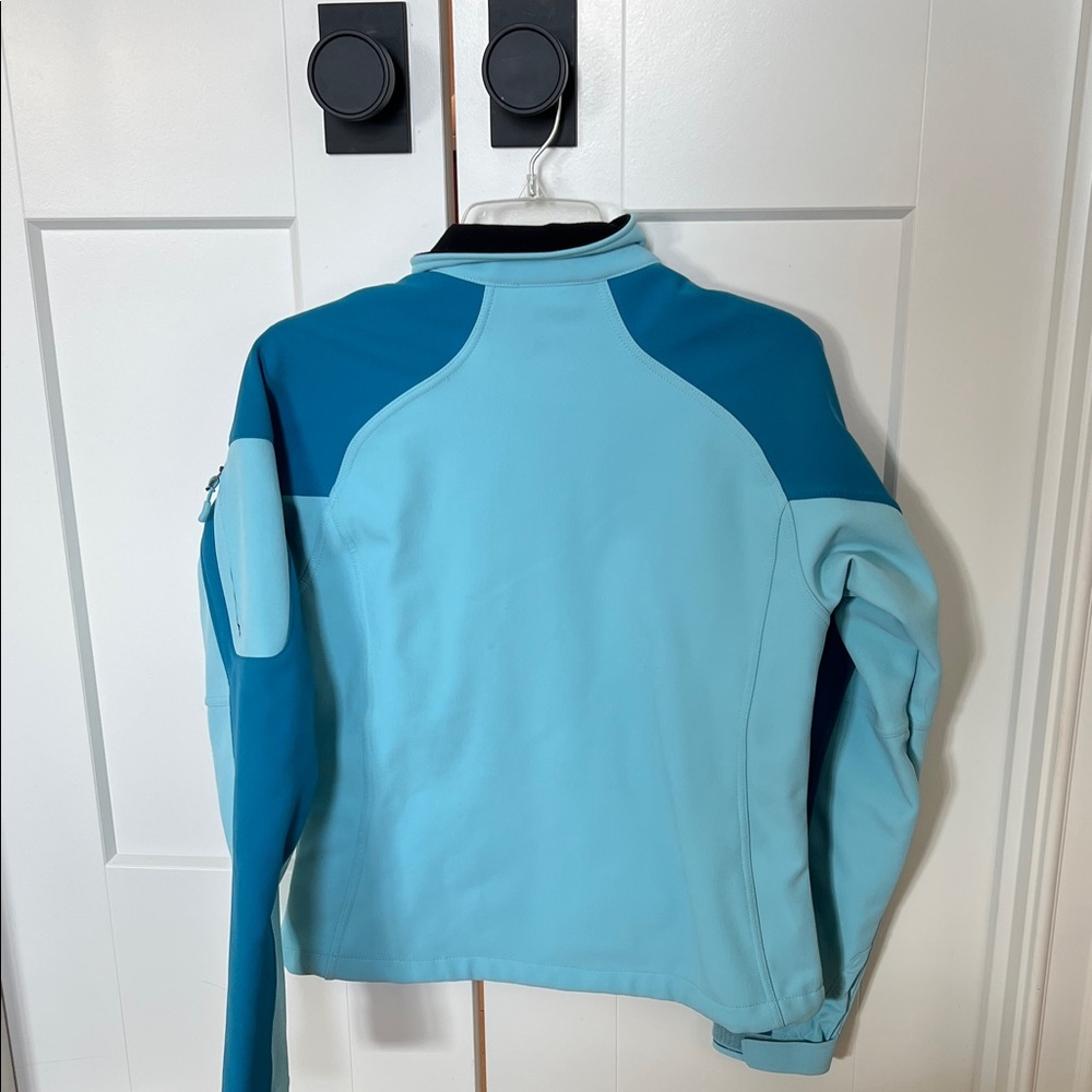 Marmot Women's Light and Dark Blue Ski Jacket - Picture 6 of 7